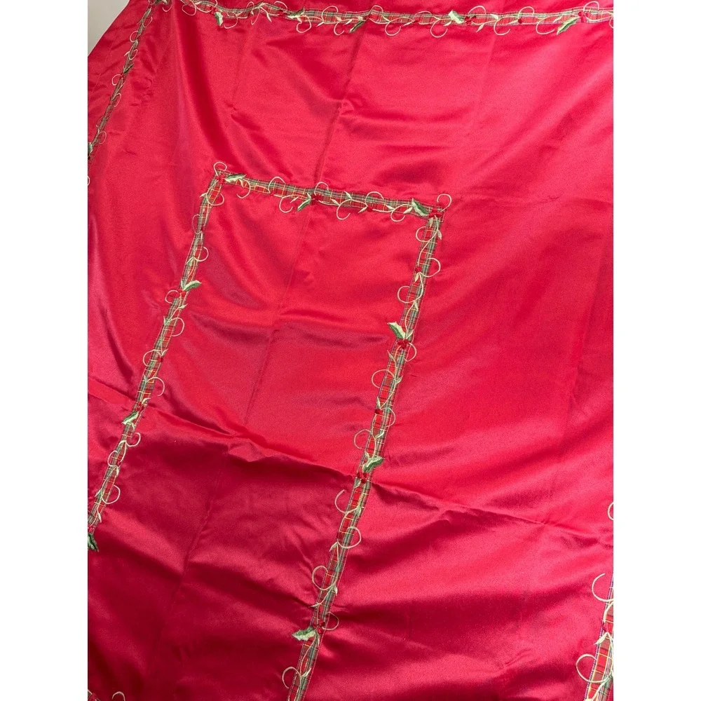 NWOT Lenox‎ Christmas Red Satin Tablecloth Plaid Ribbon Green Vine Embroidery